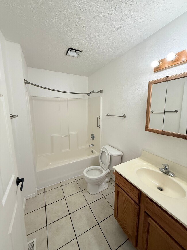 Foto del edificio - 601 Twin Oaks