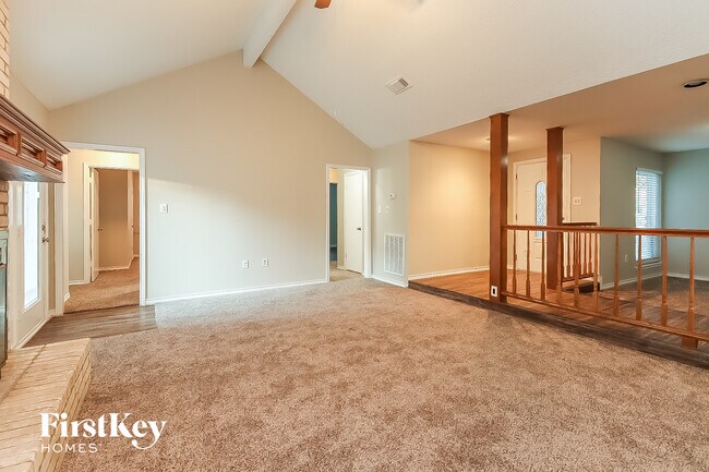 Foto del edificio - 15806 Afore Dr