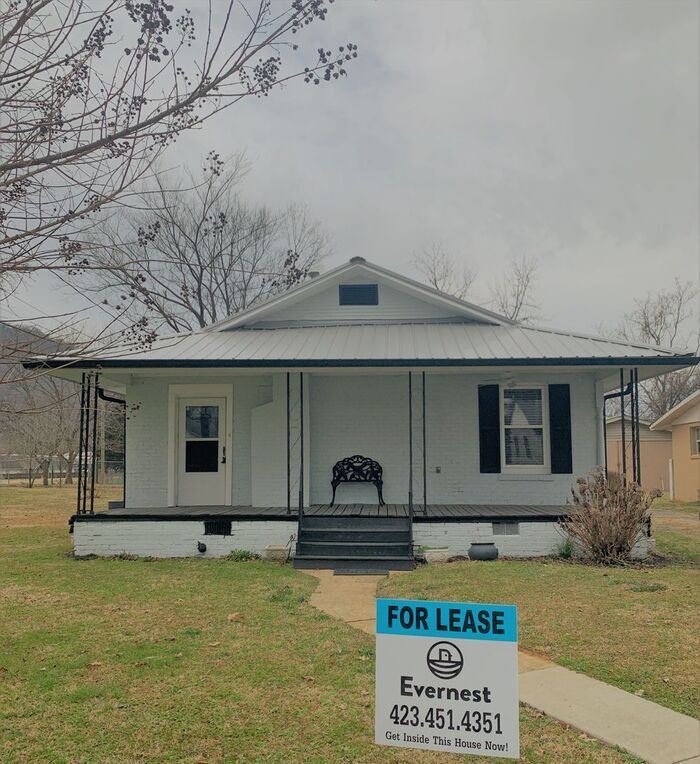 Primary Photo - 3411 Delong St