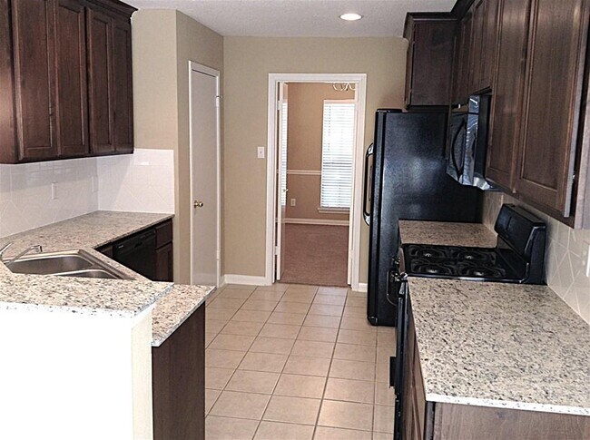 Foto del edificio - 1608 Misty Fawn Ln