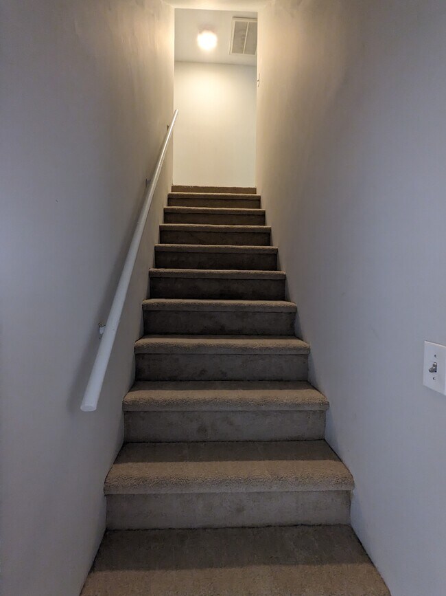 Foto del edificio - 456 Dunbar St SW