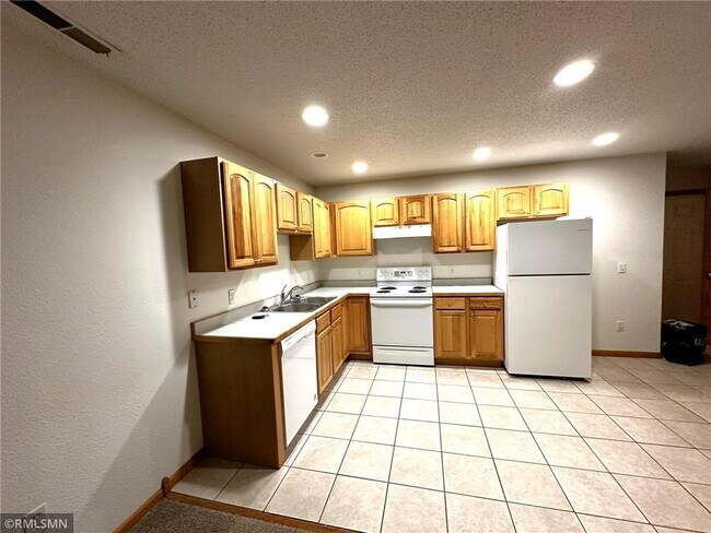 Foto del edificio - 1285 Pinewood Trail