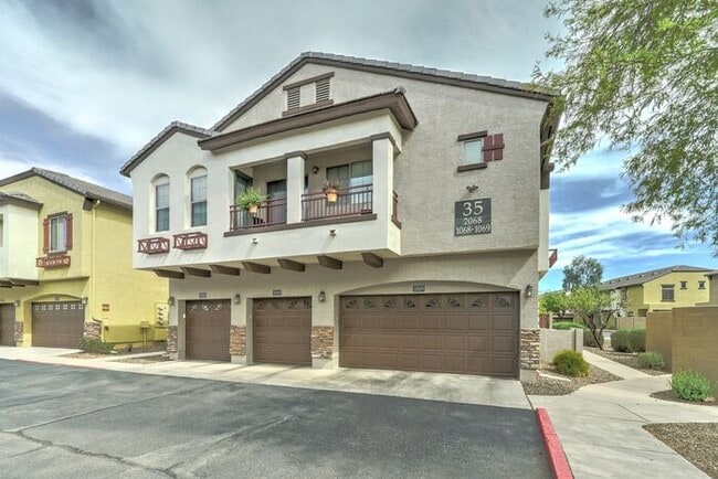 Photo - READY TO VIEW NOW! Beautiful Townhome in Great Location