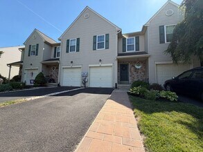 Building Photo - 176 Strawberry Ln