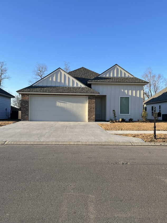 Gable Crest - 116 Gable Crest Dr