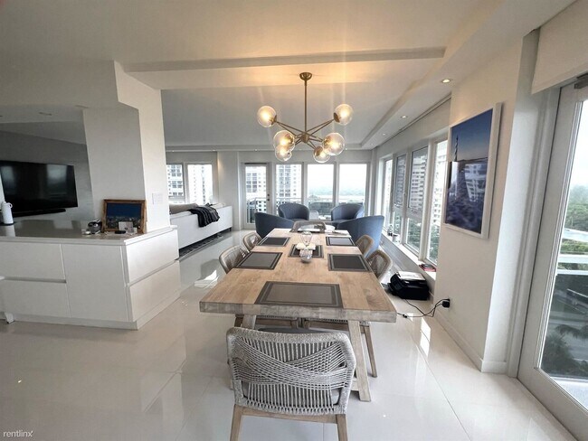 Building Photo - 2 br, 2 bath Condo - 2066 N Ocean Blvd Apt...