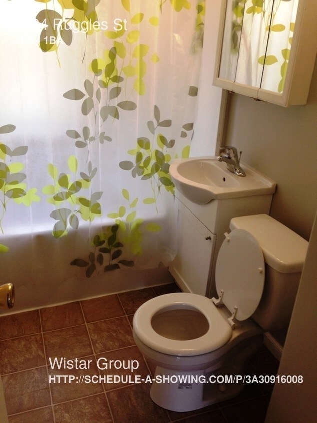 Foto principal - 6304 Ruggles St