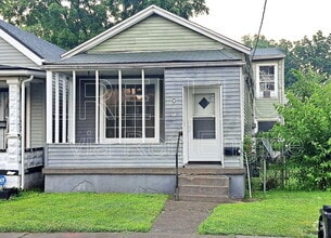 Building Photo - 2713 Rodman St