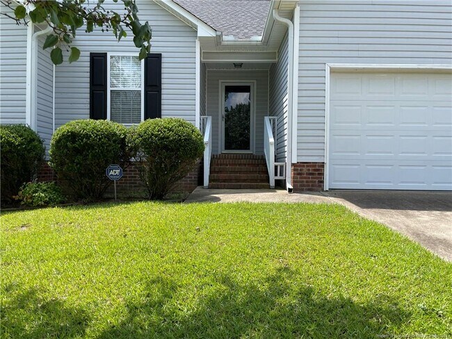 Foto del edificio - 306 Hawthorn Dr