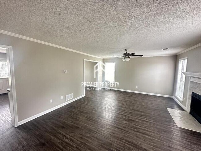 Building Photo - 5258 Shady Ridge Dr