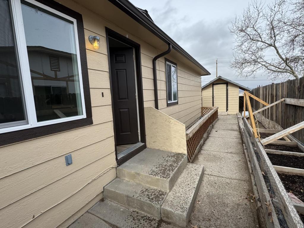 Foto principal - 6825 Lotus St