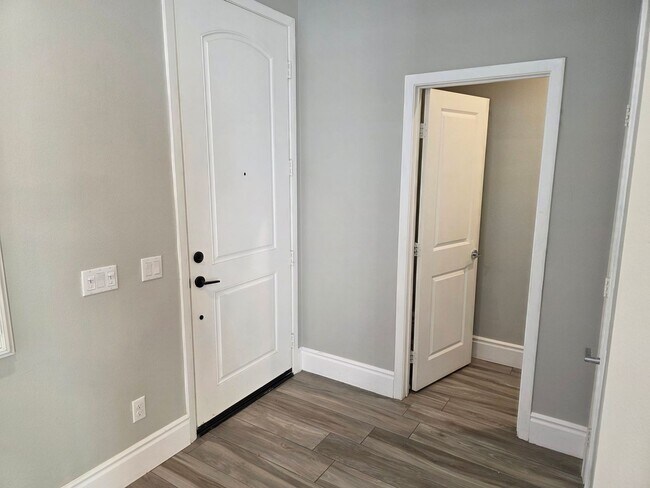 Foto del edificio - Murrieta 4 Bedroom Home with Solar in Gated Community!