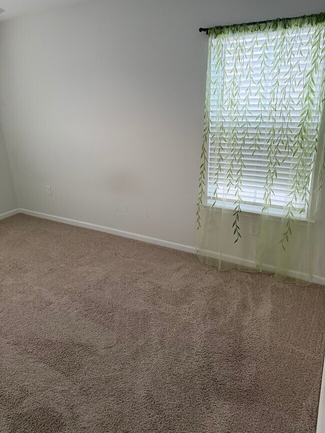 Foto del edificio - 48 Garden Row Dr S