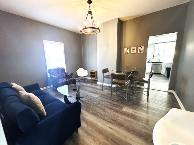 Foto del edificio - 1632 Holmden Ave