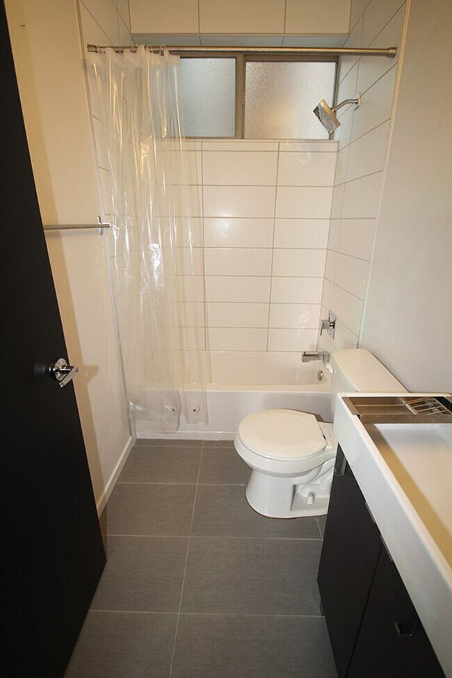 Foto del edificio - LUXURY BALLARD TOWNHOME W HIGH END FINISHE...