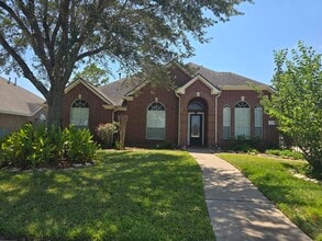 Building Photo - 9406 Sunlake Dr