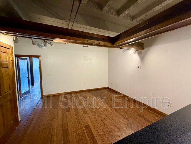 Foto del edificio - 132 S Dakota Ave