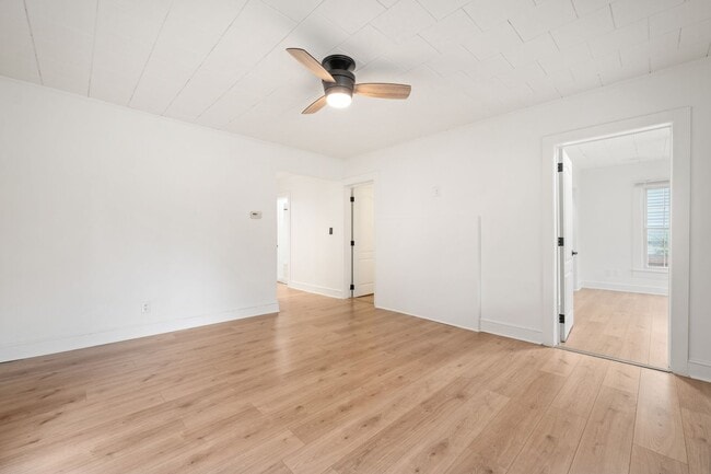 Building Photo - AVAILABLE FOR 2026 SCHOOL YEAR 3be/2ba Pre...
