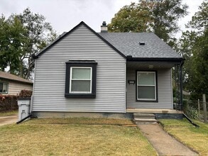 Building Photo - 23045 Harding Ave