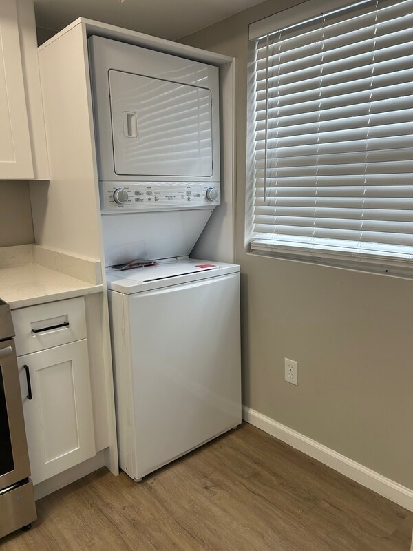 Foto del edificio - 2530 E North St