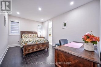 Building Photo - 133 Hillsview Dr