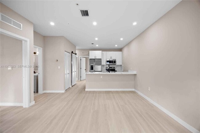 Photo - 630 NE 166th St Apartment