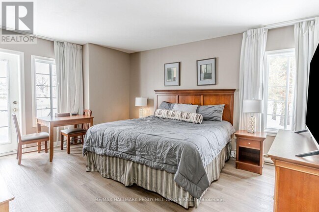 Photo du bâtiment - 90 Highland Dr