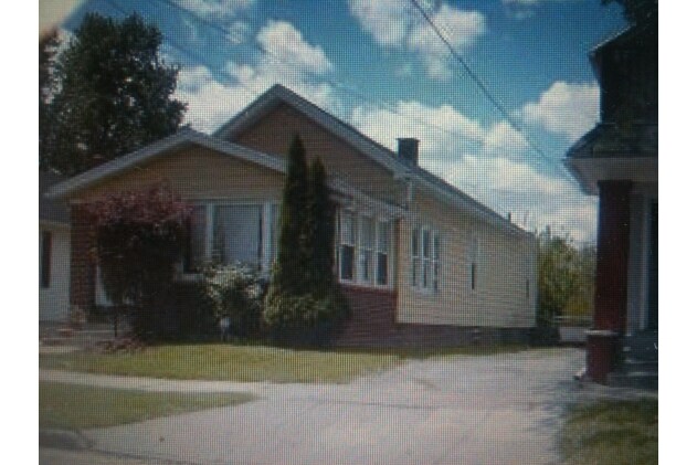 Apartamento de 1 - 610 Parker Ave