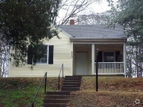 Building Photo - 1020 Lindsay St