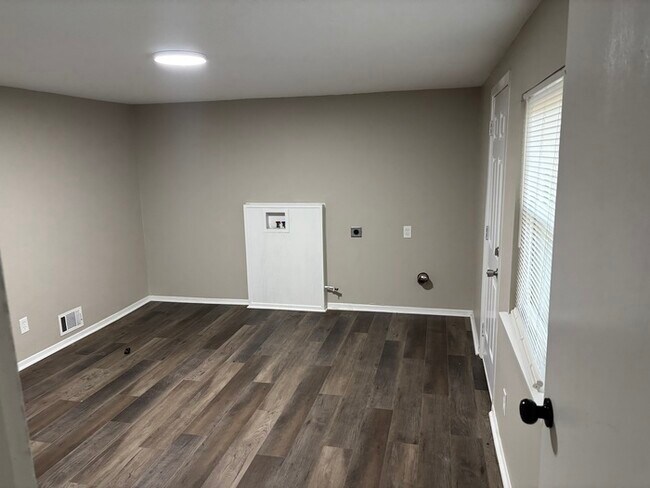 Building Photo - Nice 3 bedroom Home in North Little Rock