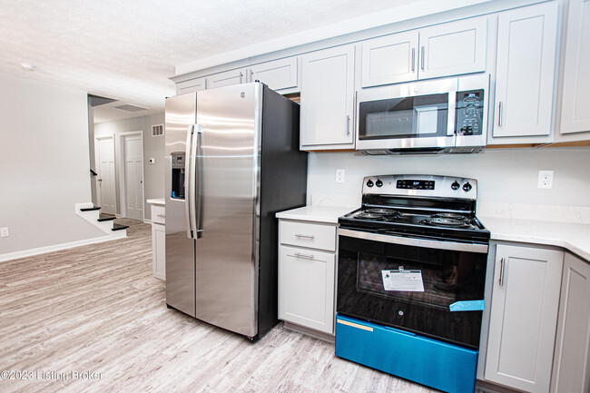 Building Photo - 412 Eagle Pointe Dr
