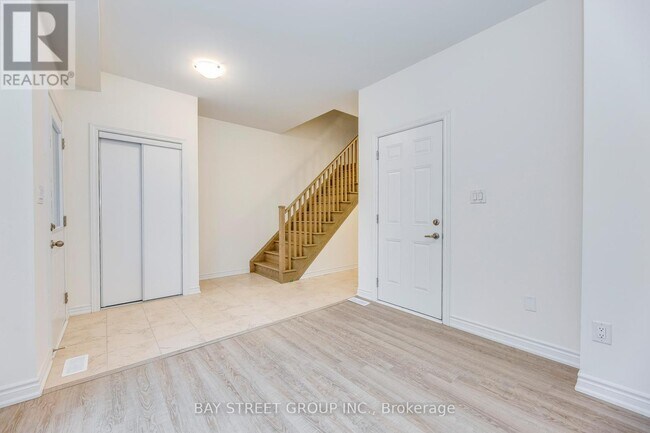 Building Photo - 11 Massachusetts Ln