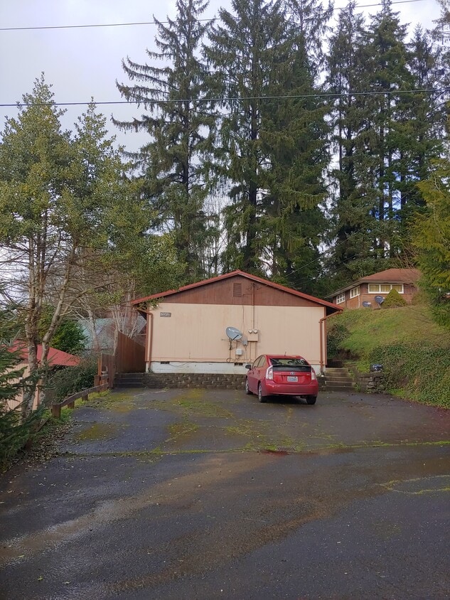 Primary Photo - 1112 Hayes St
