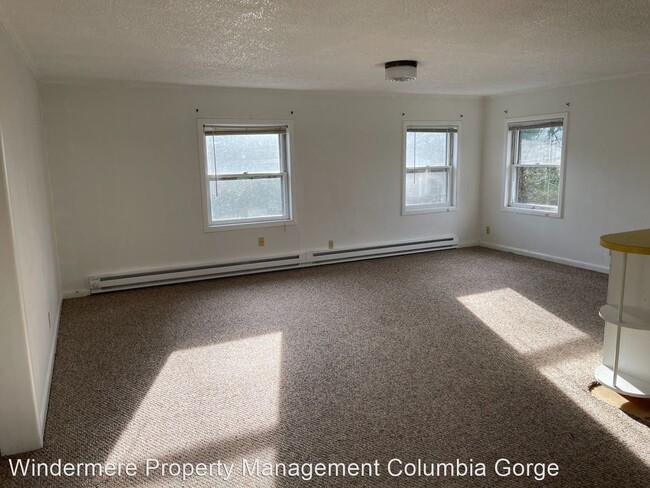 Building Photo - 2 br, 1 bath House - 421 B Rock Creek Rd