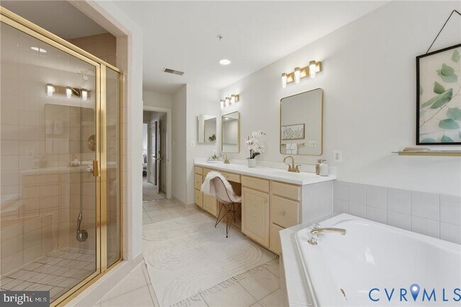 Foto del edificio - 6806 Thompson Crest Ct