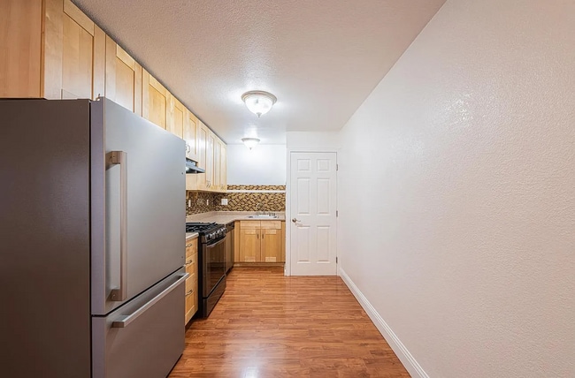 Building Photo - APT 84