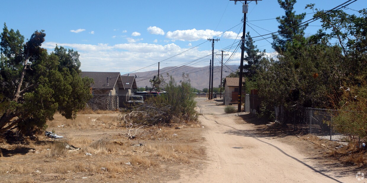 Foto del edificio - 16477 Orange St