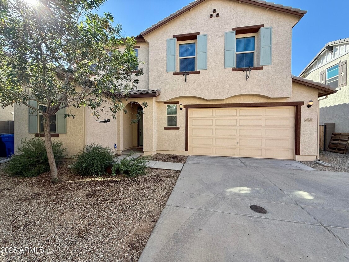 Foto principal - 16525 W Jenan Dr