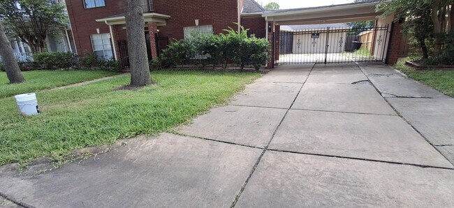 Building Photo - 3411 Ashfield Dr