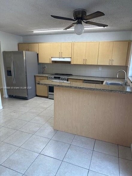 Photo - 3920 Woodside Dr Apartment