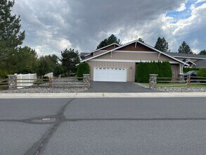 Building Photo - 6367 Murray Way NE