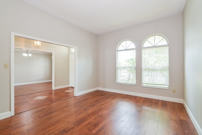 Foto del edificio - 14813 Lone Eagle Dr