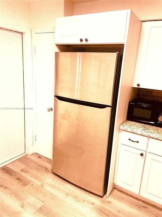 Foto del edificio - 1550 NE 191st St