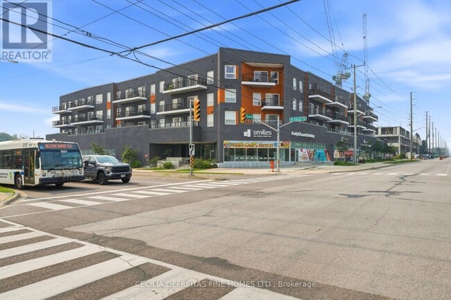 Building Photo - 430 Essa Rd