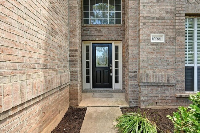 Building Photo - 10901 Mint Julep Dr