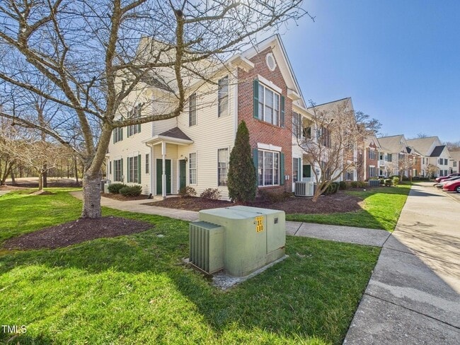 Building Photo - 2111 Kudrow Ln