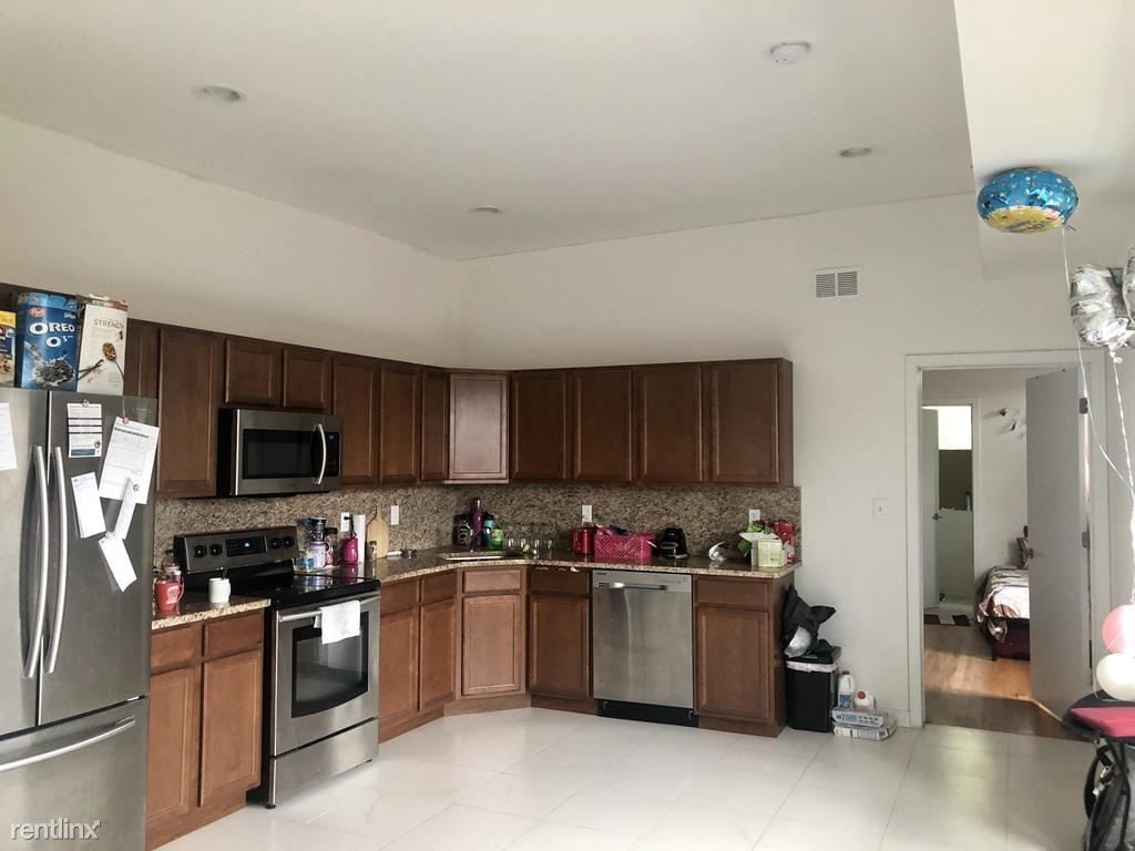 Primary Photo - 521 N 34th St