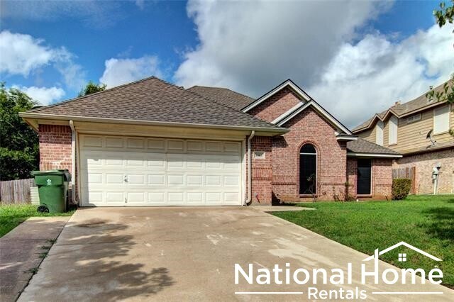 Foto principal - 1803 Fairfax Dr