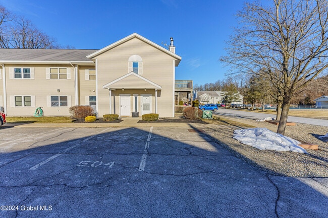 Building Photo - 504 Greenwich Dr
