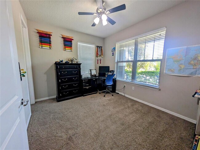 Foto del edificio - 5811 Colony Glen Rd